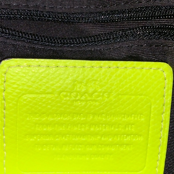 Coach - Picture 3 of 4